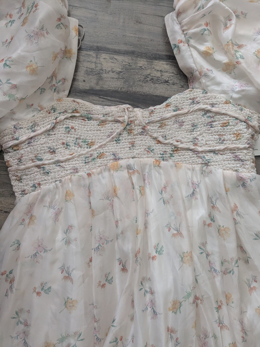 Women's Worth Collective Harlow Cream Floral Puff-Sleeve Smocked Bodice Dress - Picture 2 of 6
